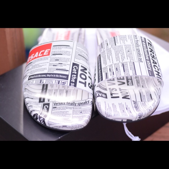 ❗️LAST ONE❗️VERSACE Newspaper Tabloid Print Slides - Picture 3 of 8